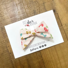 IZZY BOW | Bows on Bows