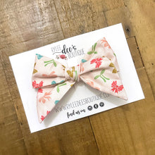 IZZY BOW | Bows on Bows