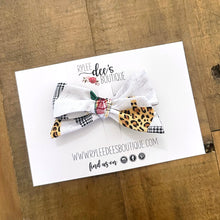 IZZY BOW | Cheetah Winter Wonderland