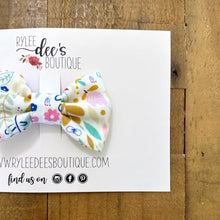 PENELOPE BOW | Garden Party