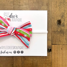 IZZY BOW | Holiday Twist