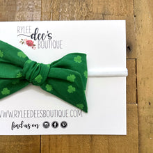 IZZY BOW | Little Clovers