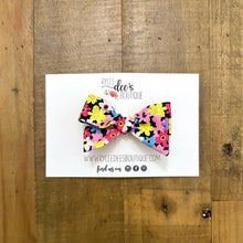 IZZY BOW | Cheerful Floral
