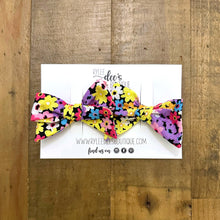 IZZY BOW | Cheerful Floral
